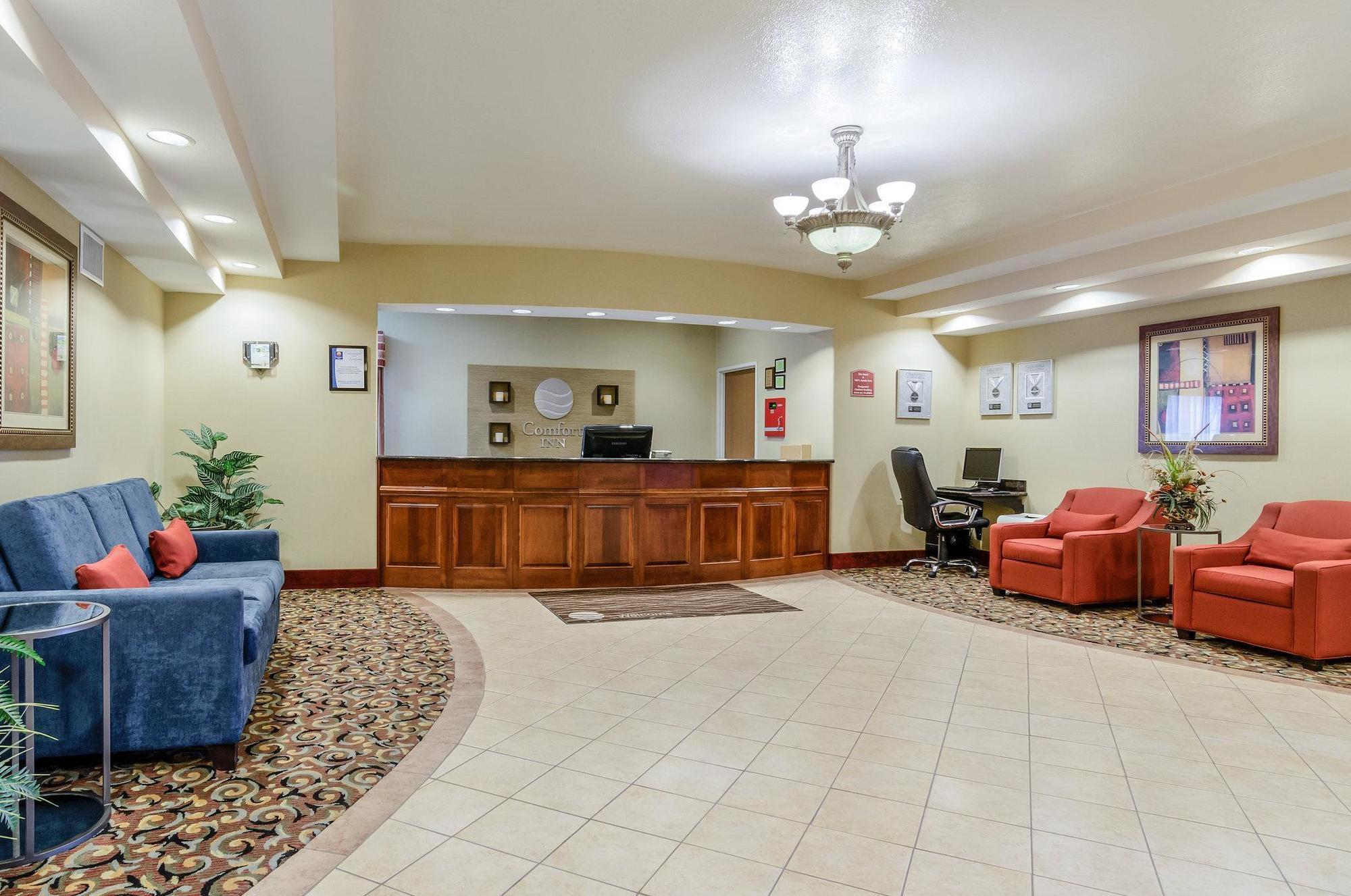 מלון Super 8 By Wyndham Great Bend מראה חיצוני תמונה