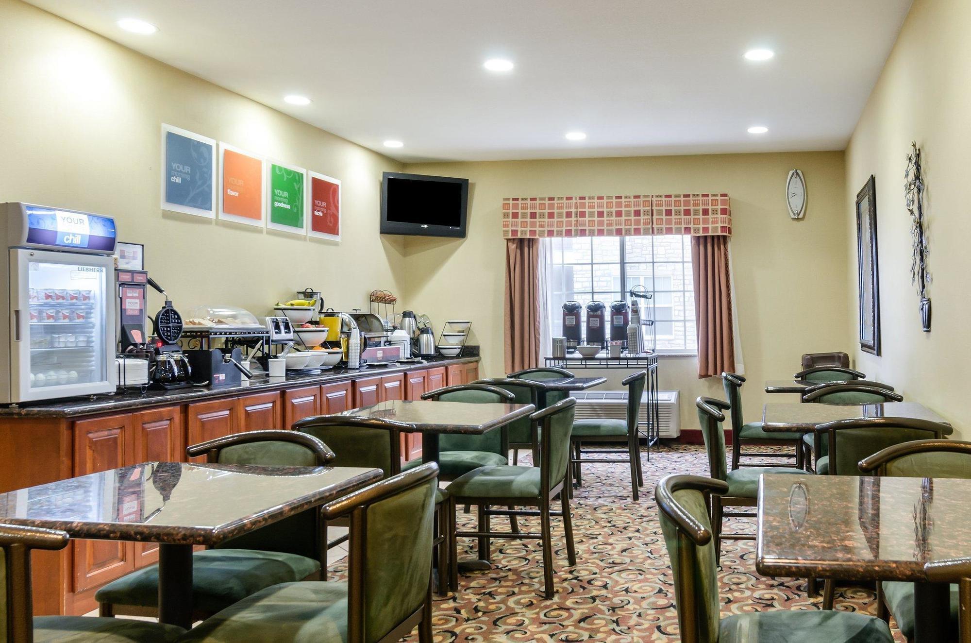מלון Super 8 By Wyndham Great Bend מראה חיצוני תמונה
