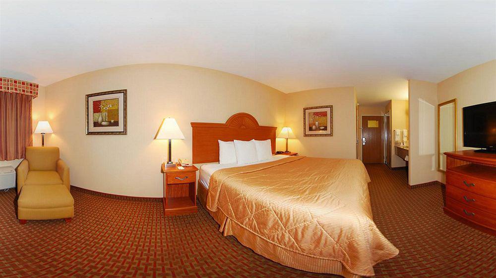 מלון Super 8 By Wyndham Great Bend מראה חיצוני תמונה